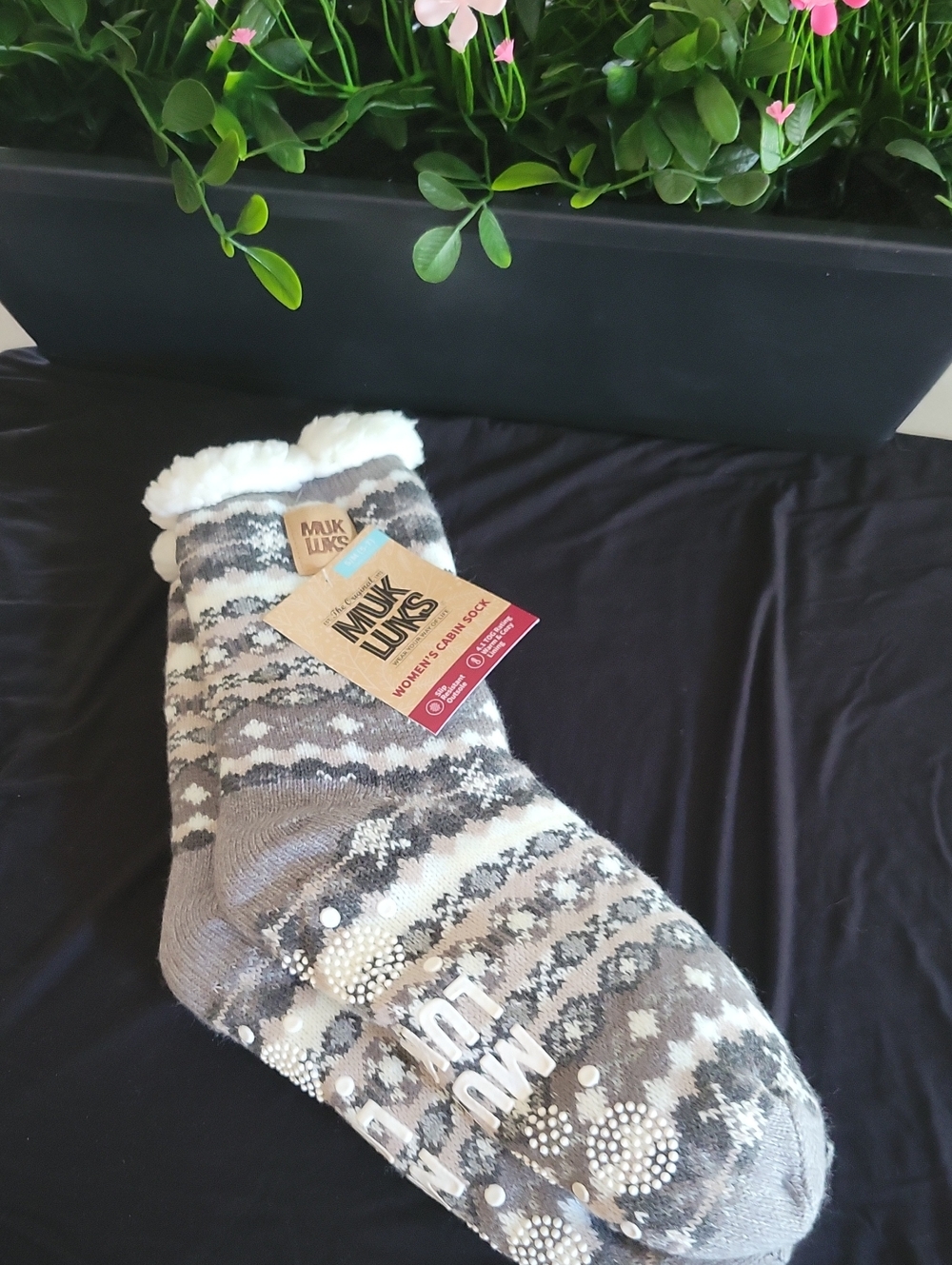 NWT -- Muk Luks Gray & Cream Fleece-Lined Fair Isle Cabin Socks